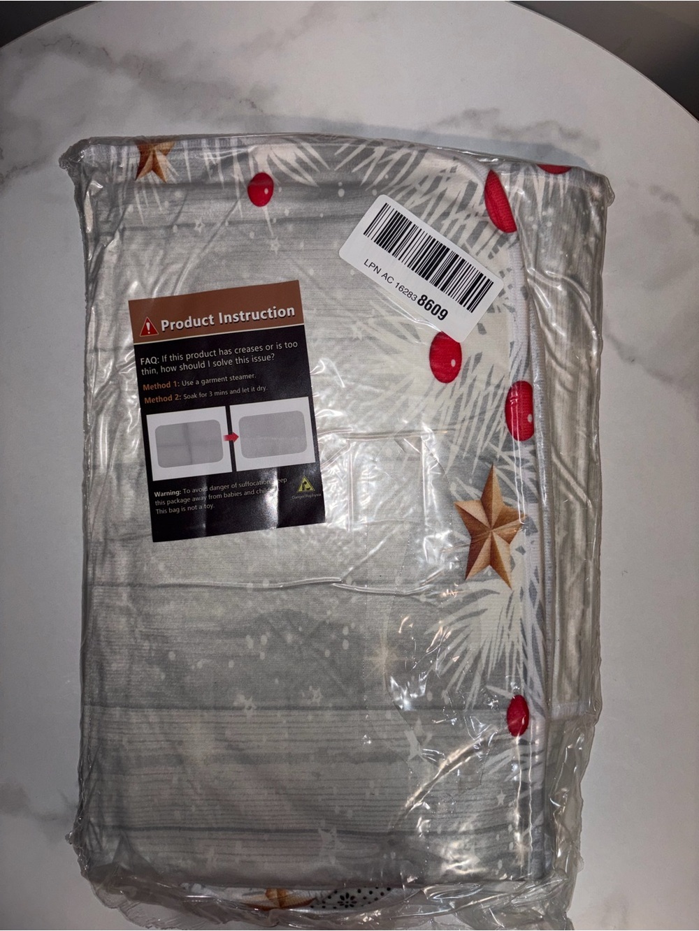 Holiday Star & Berry Print bathroom mat set